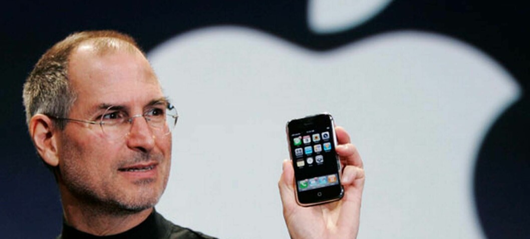 “First” iPhone sold for a huge sum in the USA